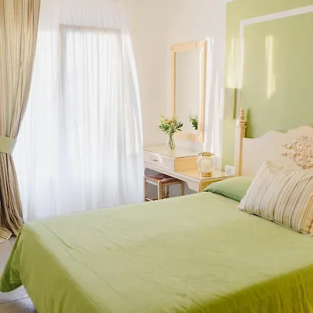 Pelican Hotell