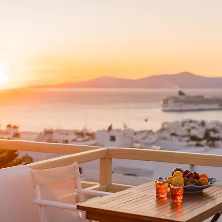 Pelican Hotell 2*