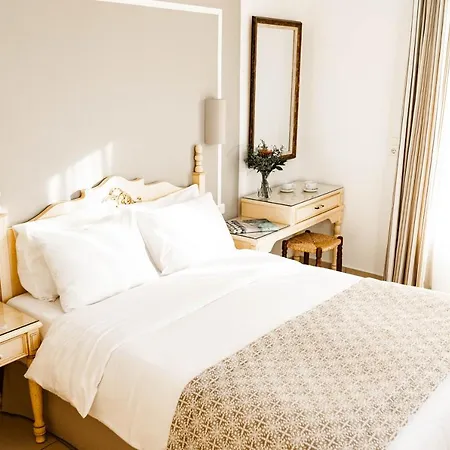 Pelican Hotell