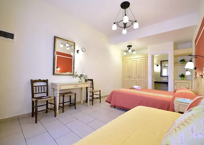 Pelican Mykonos Town