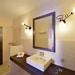 Pelican Hotel 2*