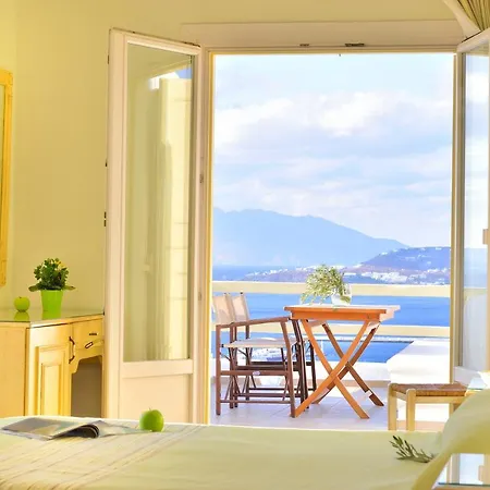 Pelican Hotel 2*